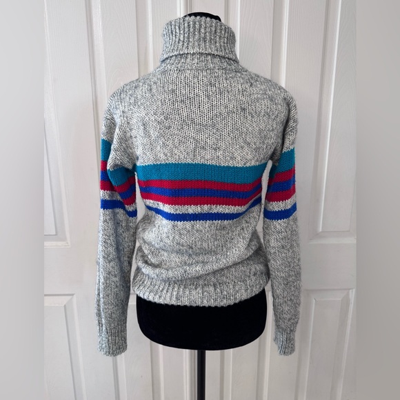 1980s VINTAGE DIANE VON FURSTENBERG Sweater Sz S Wool Blend Gray Red Blue Stripe - Picture 3 of 10